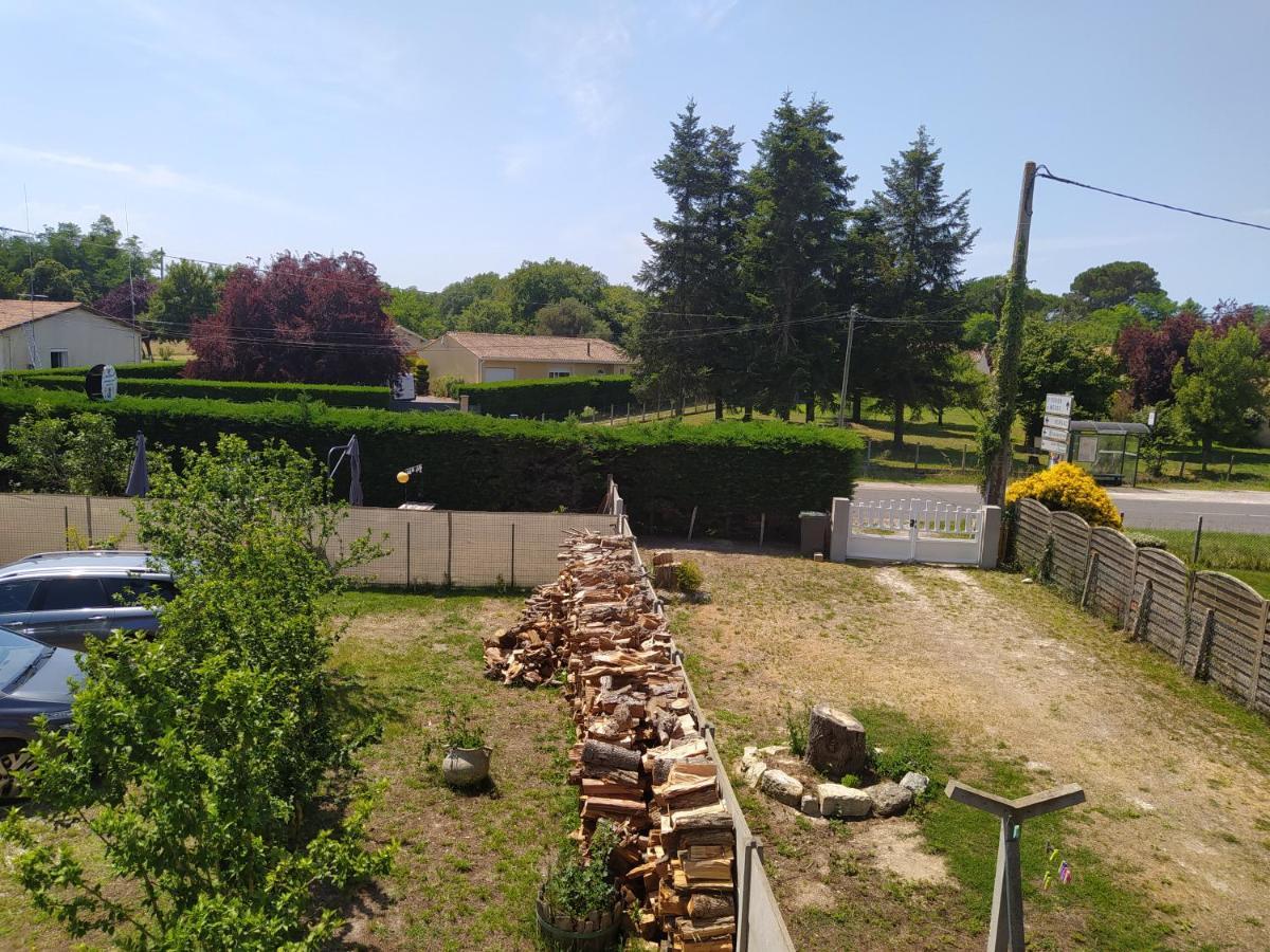 Les Gites De Vensac Экстерьер фото